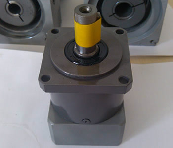 PLF60輸出端