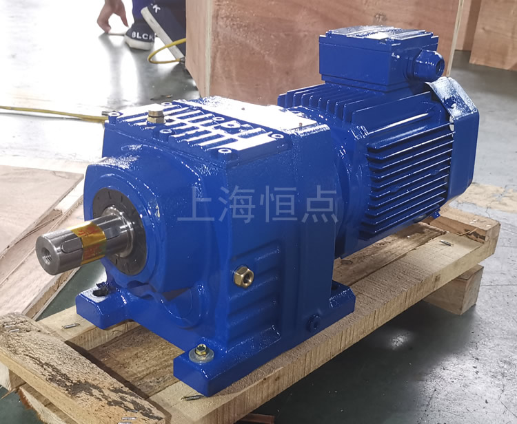 R47系列減速機配電機，藍色油漆實物照片