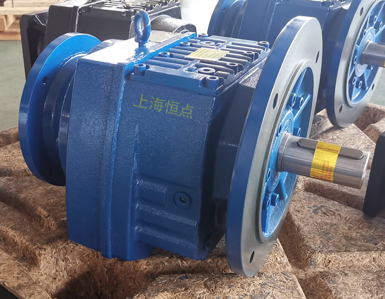 RF87減速機，輸入配法蘭B5端蓋，立式法蘭輸出，實物照片